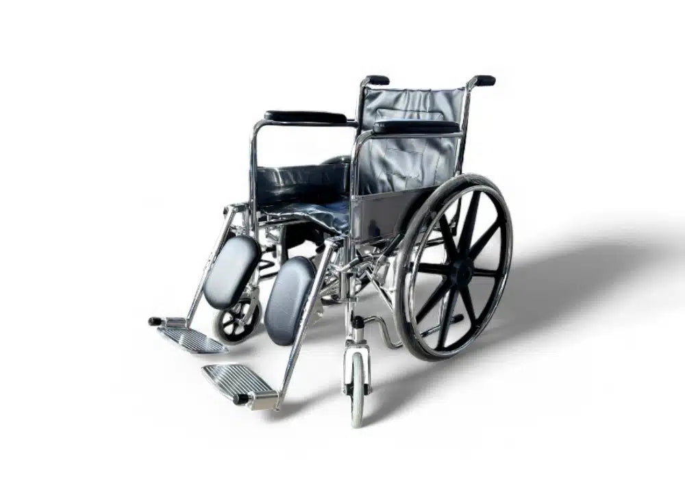 Chaise roulante pliable avec relève-jambes
